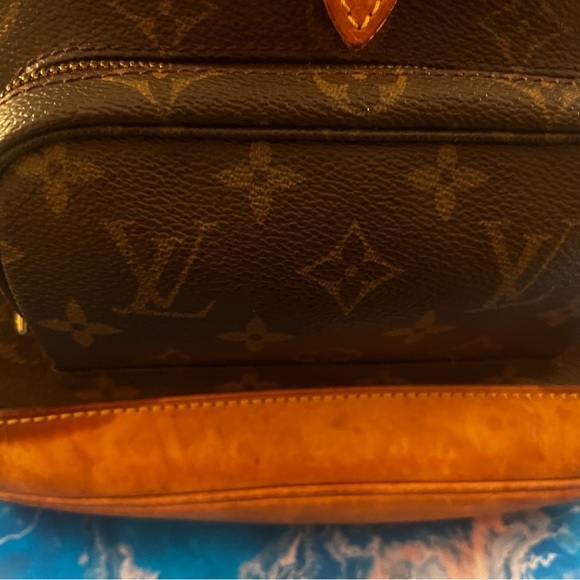 ⭐️ Louis Vuitton Monogram Backpack Authentic, great condition & clean inside. - Picture 7 of 13